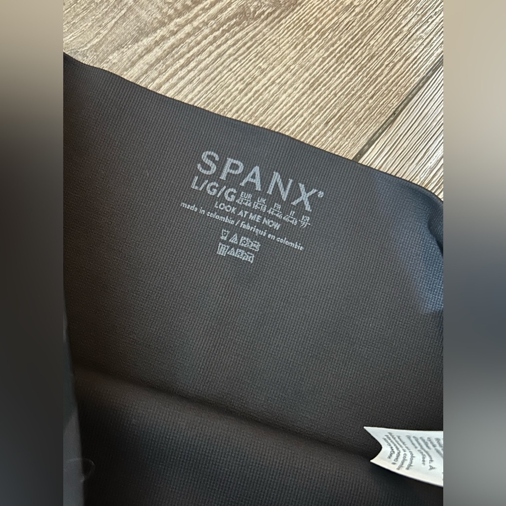 NWT Spanx Look At Me Now Black Camo Leggings Size Large - Picture 3 of 5